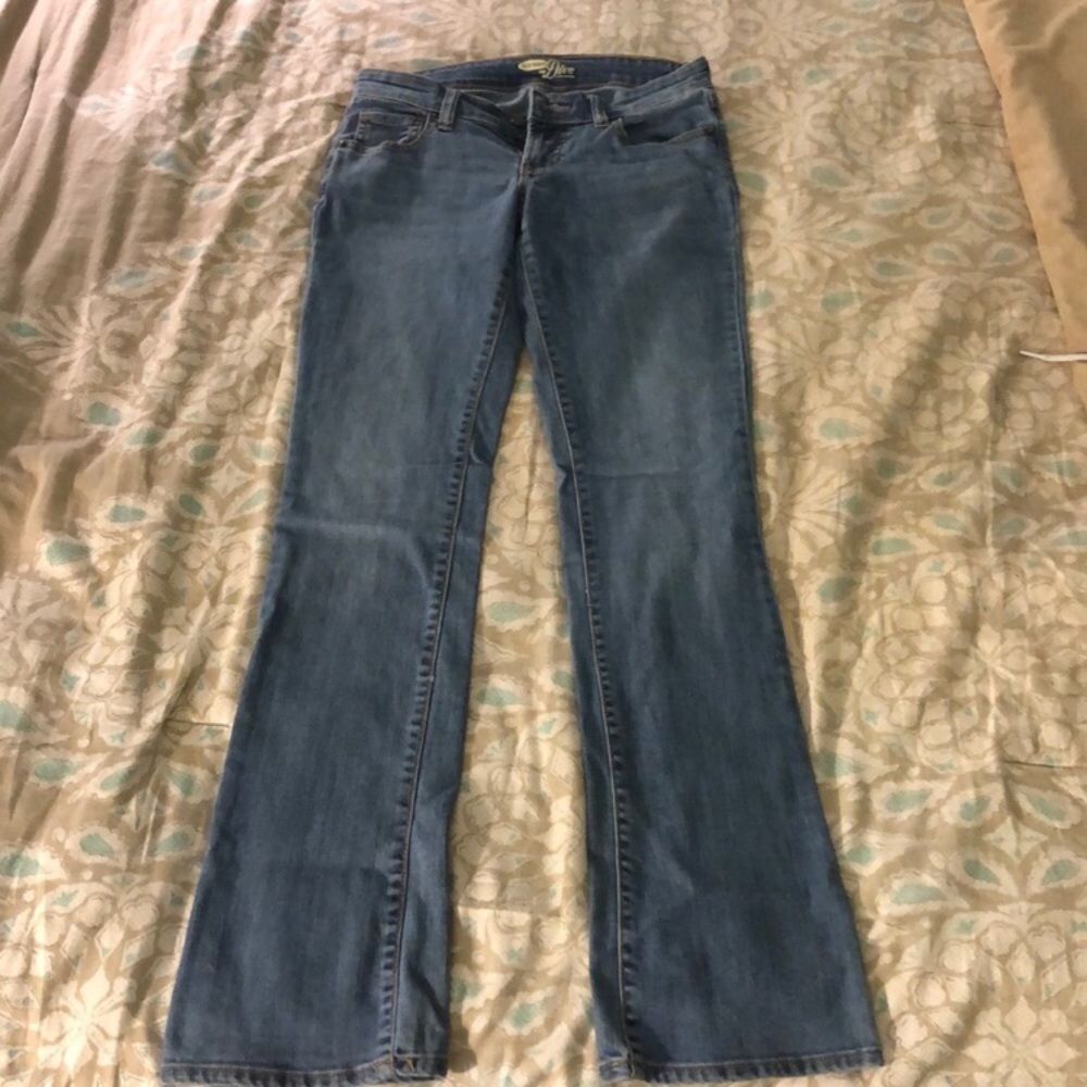2 pair of jeans